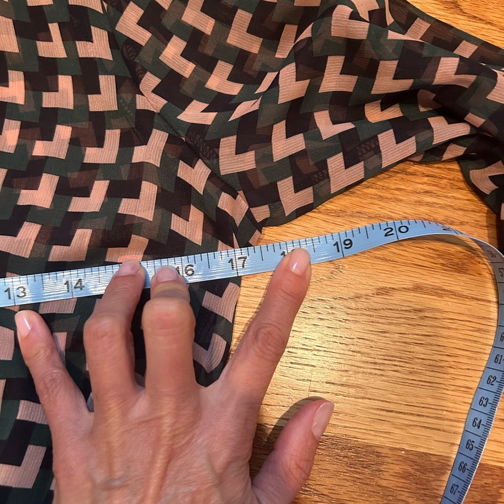 Chic Geometric Patterned Dress - Picture 5 of 9